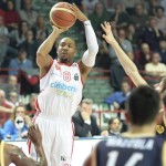 Basketmercato – Athinaiou a Milano, Della Valle a Reggio Emilia. Montegranaro, saluta anche Skeen