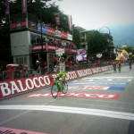 Giro d’Italia 17^ tappa – Pirazzi, vittoria e polemica. In ritardo i varesini