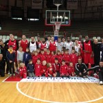 Tutti dal Poz, i bimbi del Varese fanno visita alla Openjobmetis. FOTO