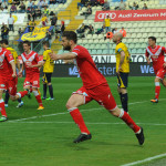 Rigore inventato. Granoche risponde a Borghese. A Modena finisce 1-1