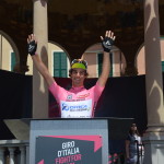Giro d’Italia – Matthews vince in Maglia Rosa. Pozzovivo, brutta caduta. Chirico: “Tappa positiva”. Garzelli “Aru il mio favorito”
