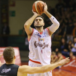 Basketmercato – Le altre: Aradori cambia squadra, sette firme per Milano