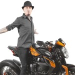 J-Ax alla Schiranna. In sella alla sua MV Agusta Dragster 800 RR