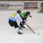 Killer Bees, male a Rivera, benissimo a Lucerna. Devito out