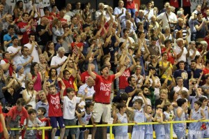 thomas valentino presidente e tifosi basket gallarate