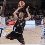 Serie A, 3^ giornata: Brescia sorprende ancora, Avellino regola Torino, Venezia in rimonta