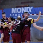 A1 – Mister Kolec sprona il suo pubblico: “Meno critiche, più sostegno”