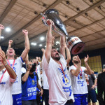 Pozzecco vince la Supercoppa: “La dedico anche a Varese”