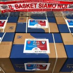 Primo canestro del derby della solidarietà: 600 tute per l’Ospedale di Varese