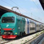 Treni, da domani ripartono: le norme di sicurezza per viaggiare