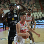 Varese cala il tris e demolisce Trento alla distanza: 88-70