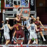 Pozzecco e la sua Sassari a casa: Venezia in semifinale. Il quadro completo