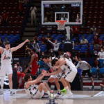 Finale scudetto, colpo della Virtus Bologna a Milano