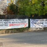 La contestazione è partita, striscione degli Arditi contro la Pallacanestro Varese