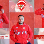 Il Città di Varese colora di biancorosso il mercato: in vendita le maglie e le felpe ufficiali della società