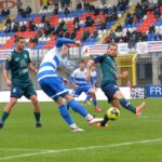 FeralpiSalò con la sigaretta in bocca. Pro Patria incenerita (0-2)