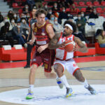 Tegola Pallacanestro Varese: distorsione alla caviglia sinistra per Keene