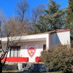 Un albero cade sulla sede del Varese. Emergenza manto erboso: qualcuno interverrà?