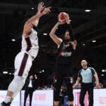Playoff: Belinelli trascina Bologna, Milano parte con il piede giusto