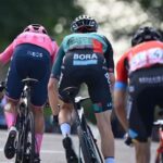 Giro d’Italia, 19^ tappa – Bouwman re delle montagne. Carapaz, Hindley e Landa si annullano, domani lotta vera