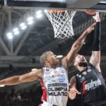 Playoff, finale Scudetto – Milano espugna Bologna e si prende il fattore campo (66-62)