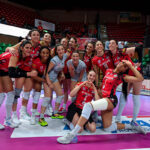 Vittoria di cuore per la UYBA: il 3-2 su Cuneo vale i playoff. Musso: “Dimostrato carattere”, Stigrot: “Orgogliosa”