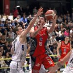 Serie B – Legnano fa festa, Gallarate sconfitta con onore 51-62. Valentino: “Stagione straordinaria”, Gambaro: “Non è sembrata una serie tra le quinta e la dodicesima”