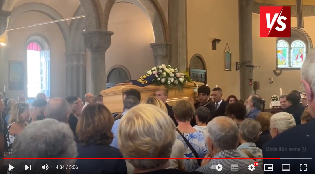 “Ciao Chiara, il tuo sorriso sarà sempre con noi”. Il saluto e l’abbraccio di una folla commossa alla giovane Celato – Video