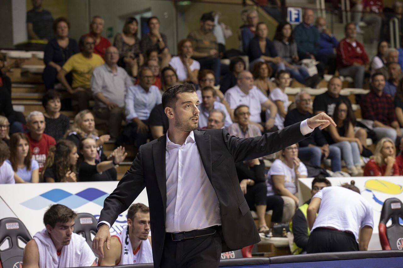 Pallacanestro Varese: i perchè e cosa porta Legovich in panchina