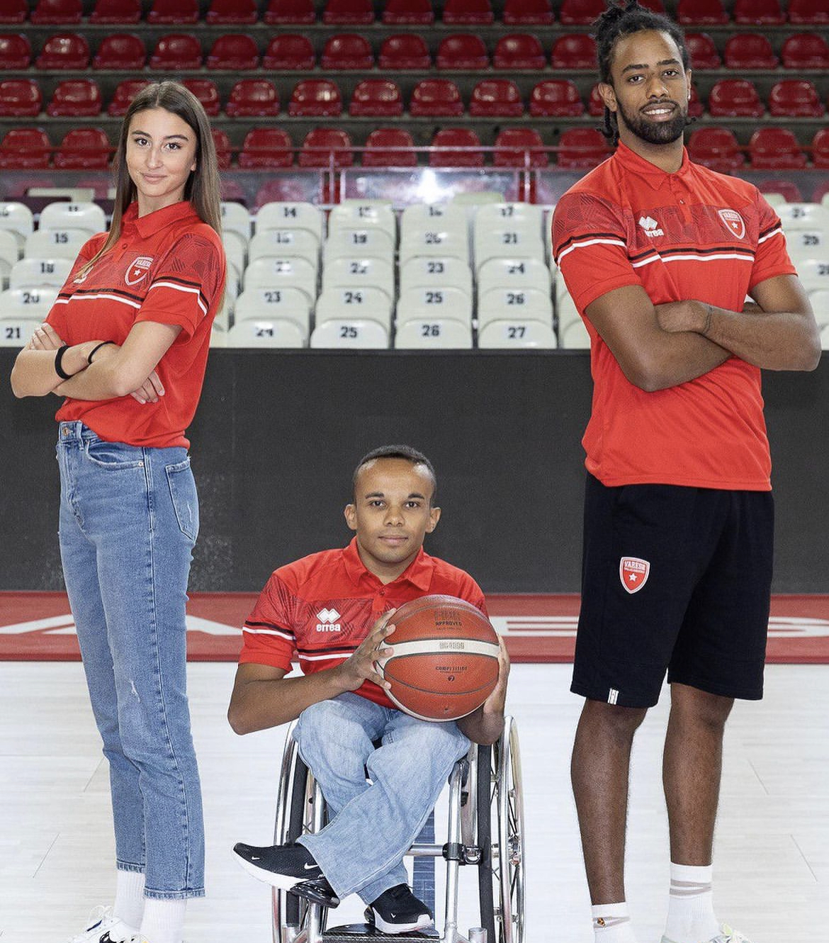 La Pallacanestro Varese si tinge di rosa
