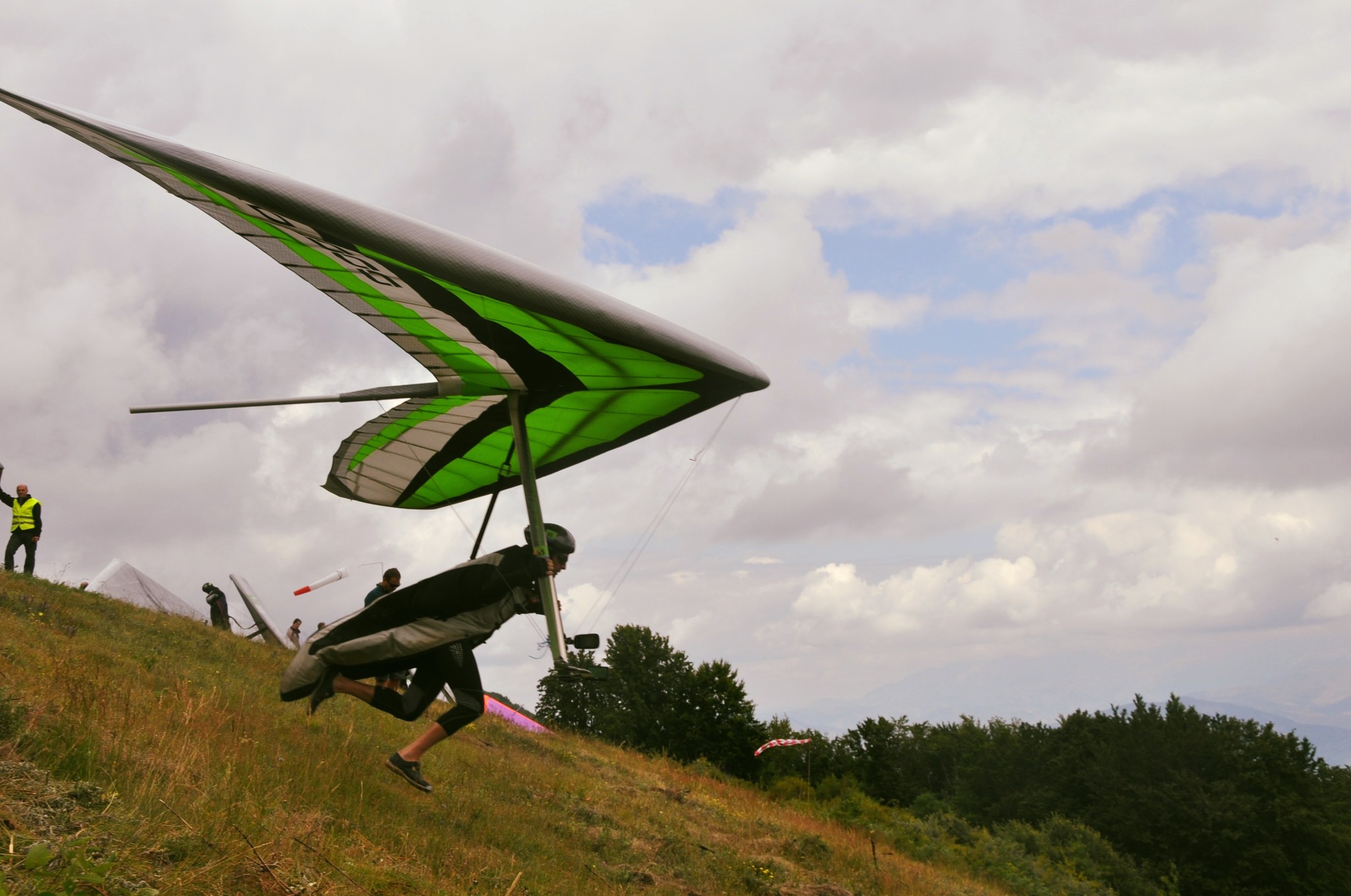 23° Campionato del Mondo di deltaplano: gli azzurri guidati dal varesotto Flavio Tebaldi pronti a difendere il titolo