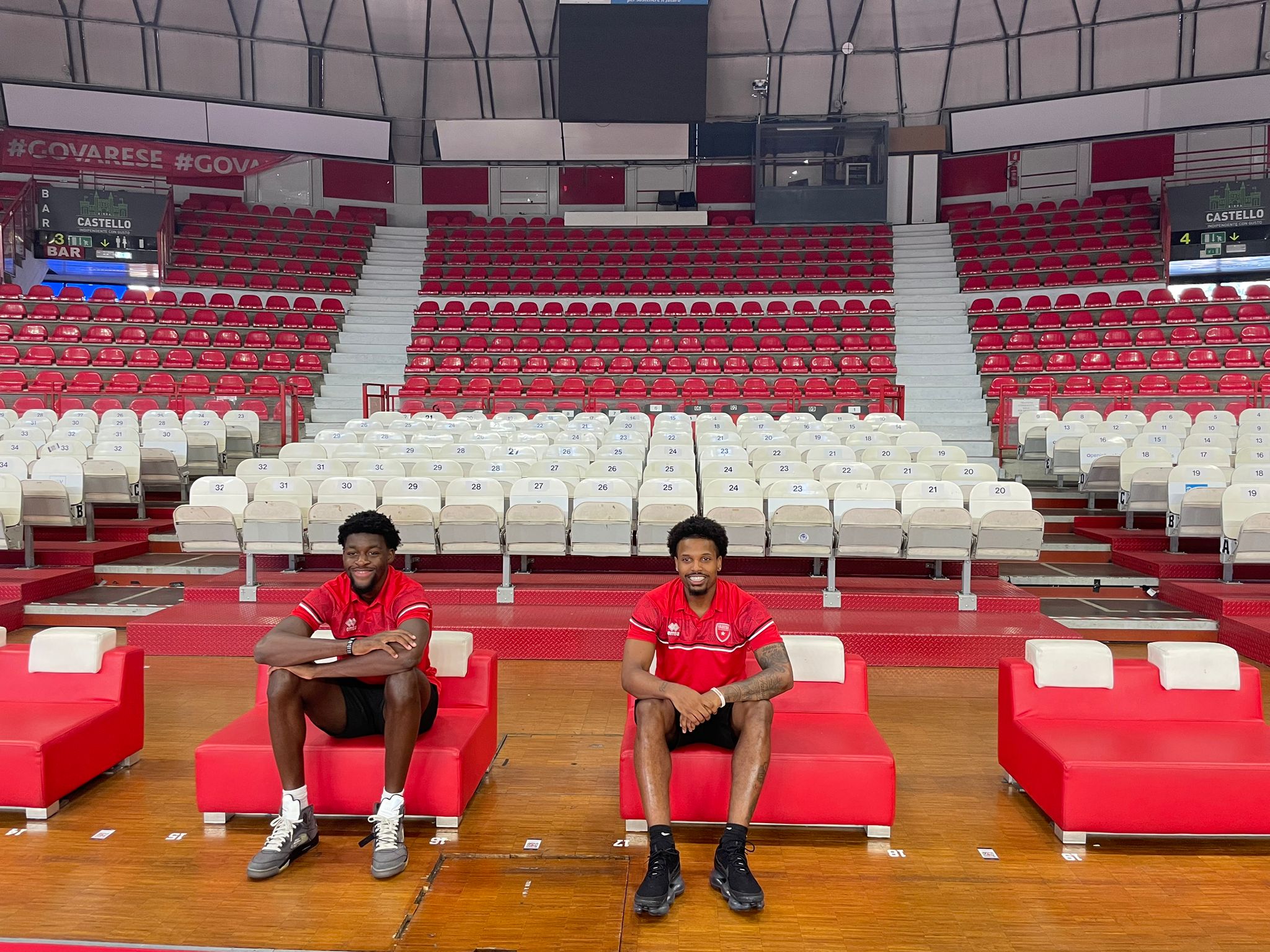 Pallacanestro Varese, Brown: “Pronto ad essere leader”. Shahid: “L’ambizione è quella di vincere il campionato” – VIDEO