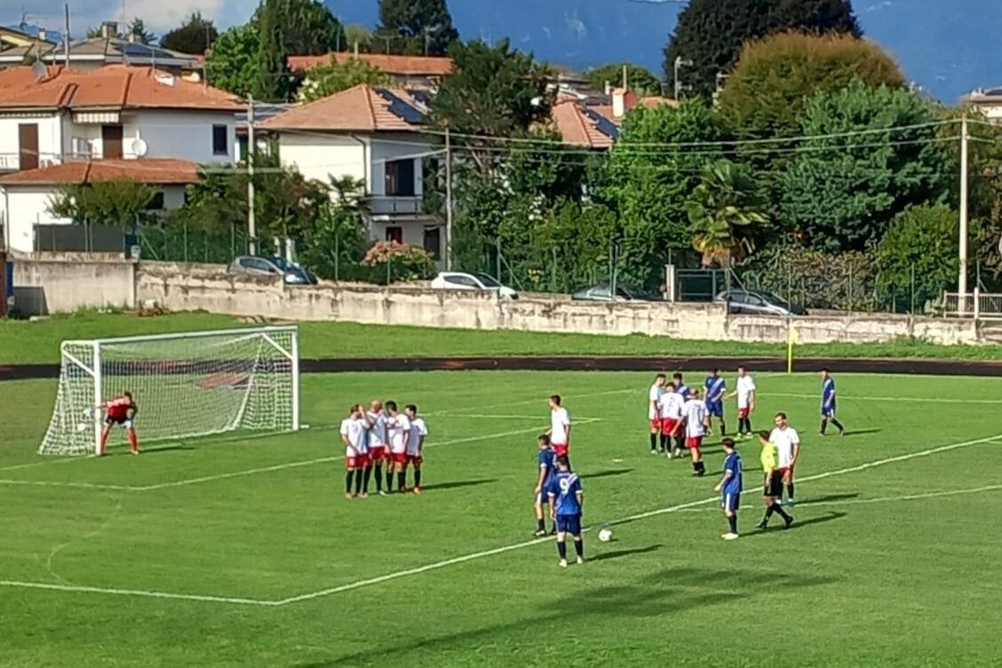 2^- Ispra fa poker, Cantù e Gavirate di misura nella goleada. Bene CAS ed Universal Solaro