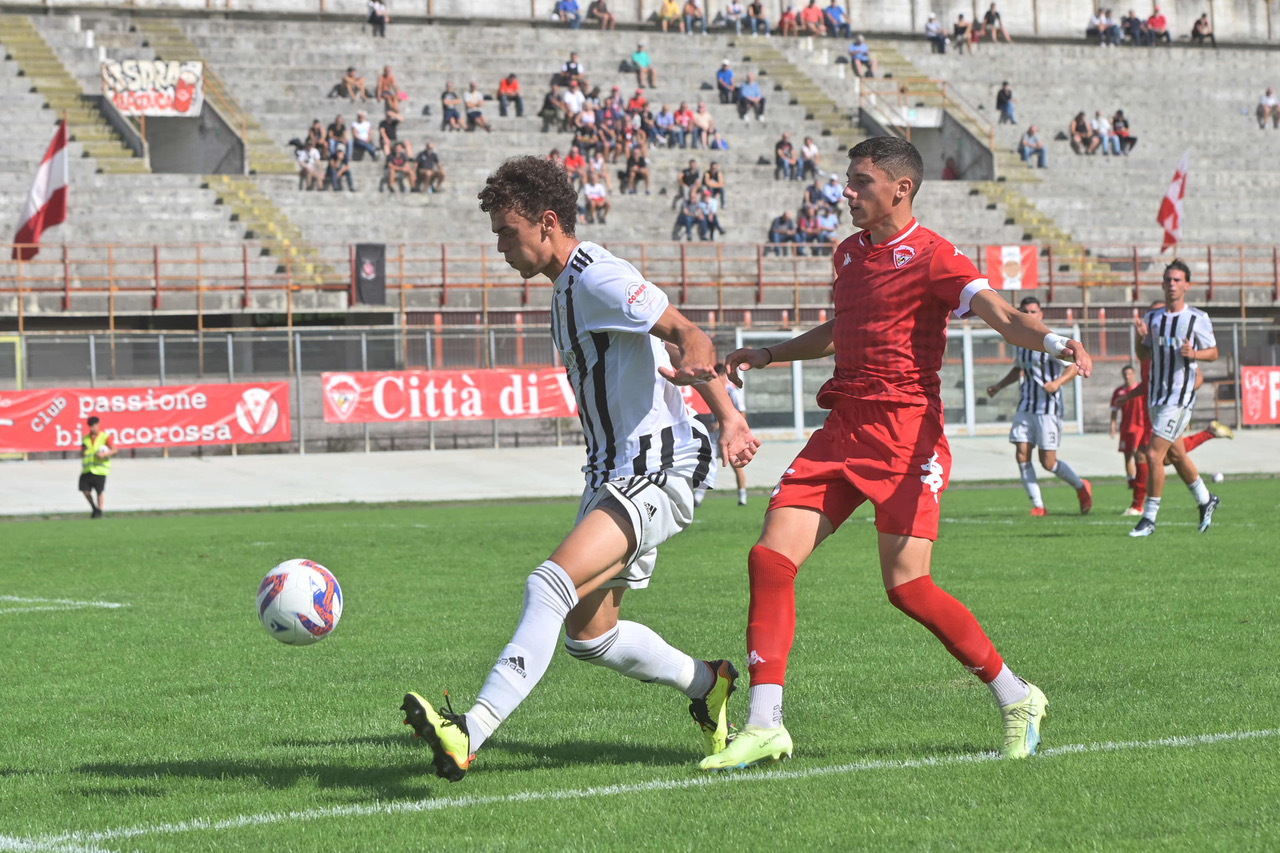 Centrocampo ruggente, il Varese vince di rimonta: Lavagnese ko 2-1