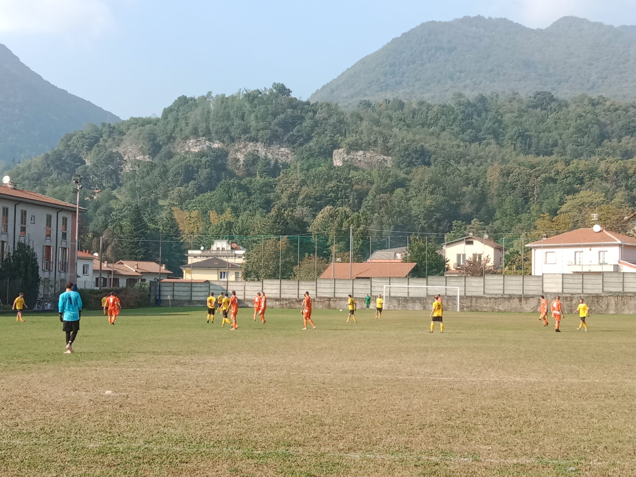 Brebbia scatenato, Angerese al completo, esplode il mercato di Seconda