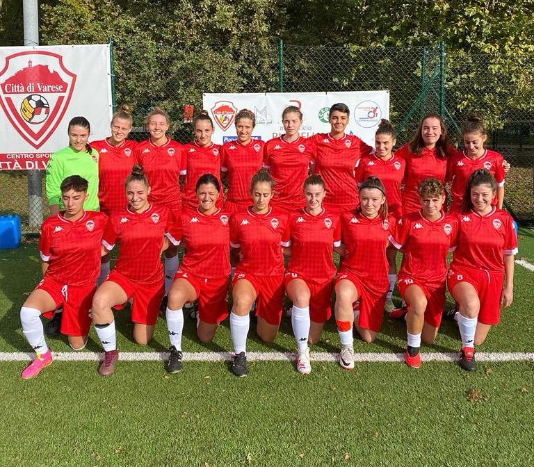 Femminile – Terza sconfitta di fila: non basta la doppietta di Lunardi, il Varese cede alla Doverese 3-2