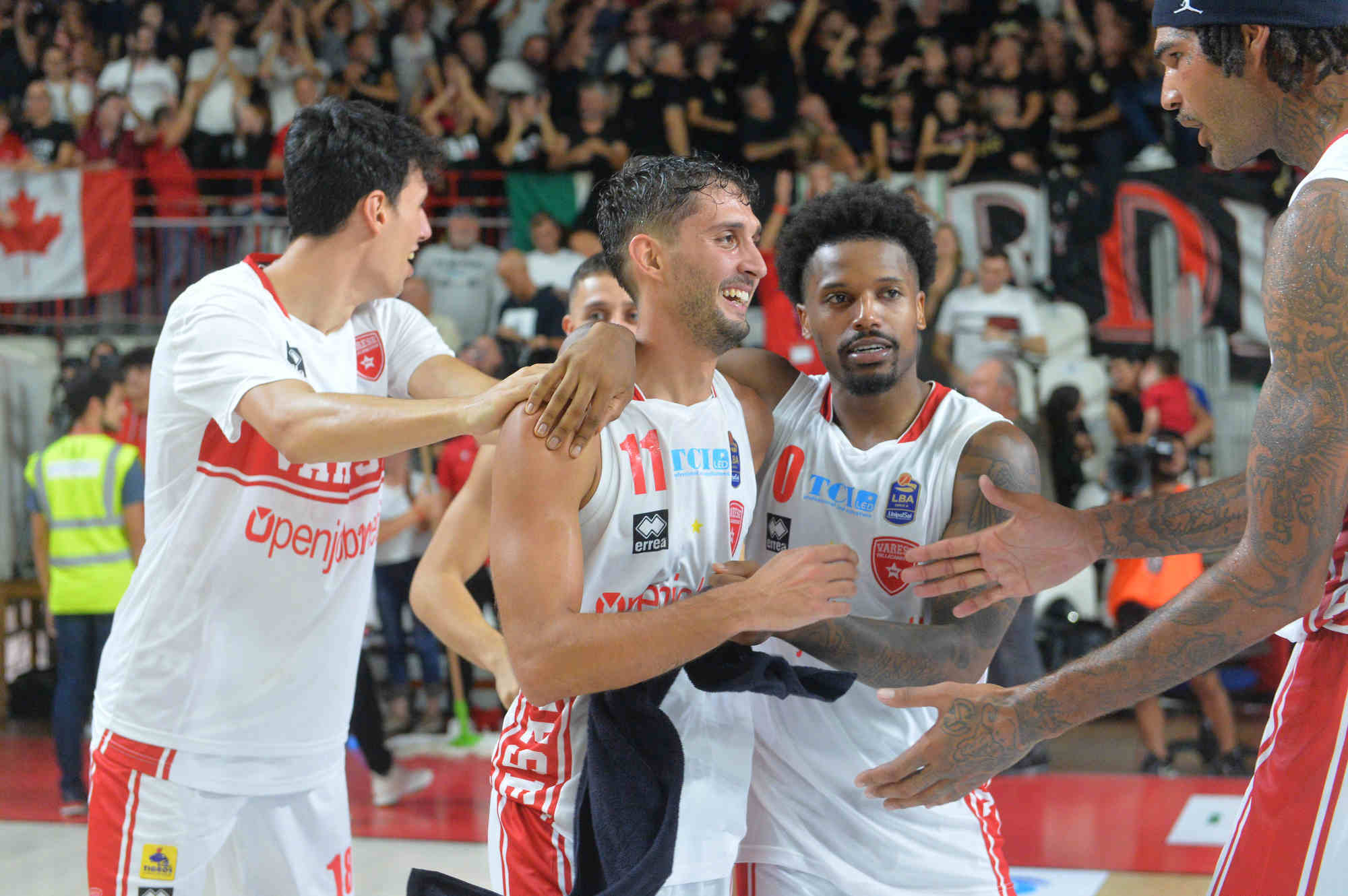 Pallacanestro Varese – Estra Pistoia 83-82 in foto