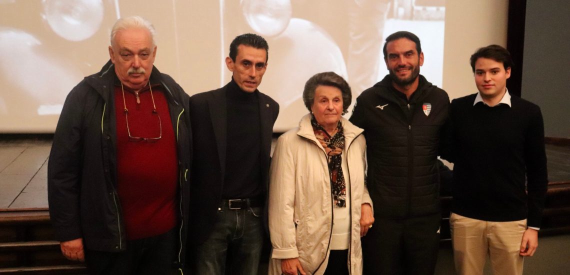 “389 volte Pippo” accende la macchina del tempo biancoblu. Taglioretti porta la Pro Patria al cinema