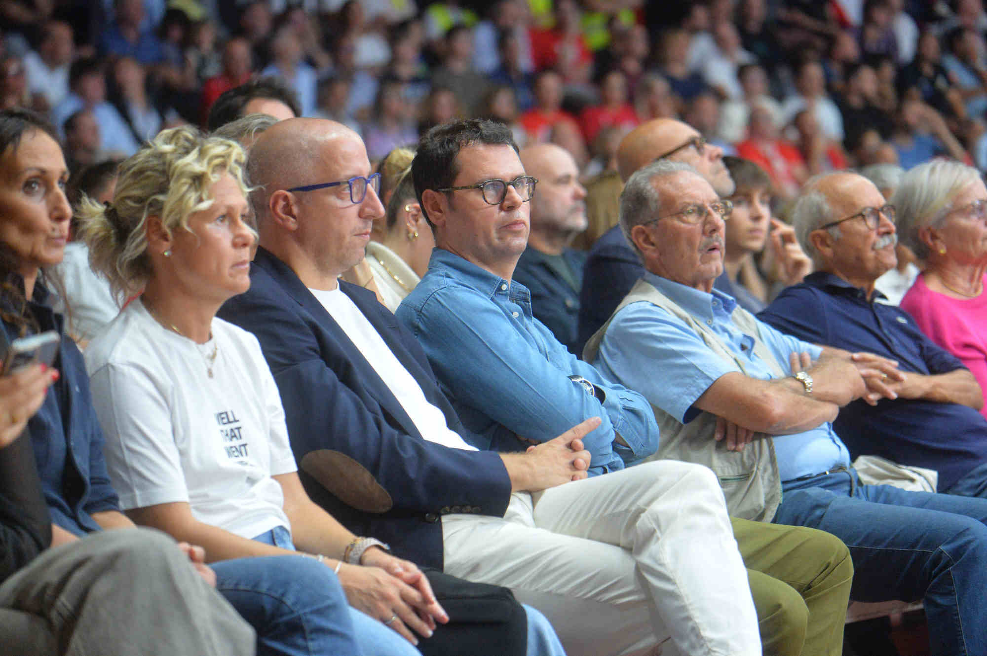 Facce da… Itelyum Arena: la fotogallery dei tifosi di Pallacanestro Varese – Pistoia