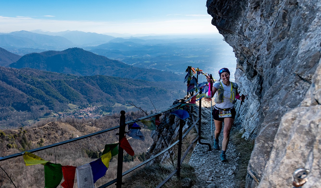 Gavirate scalpita per la Campo dei Fiori Trail: atleti da tutto il mondo pronti a correre da mezzanotte per 17 ore