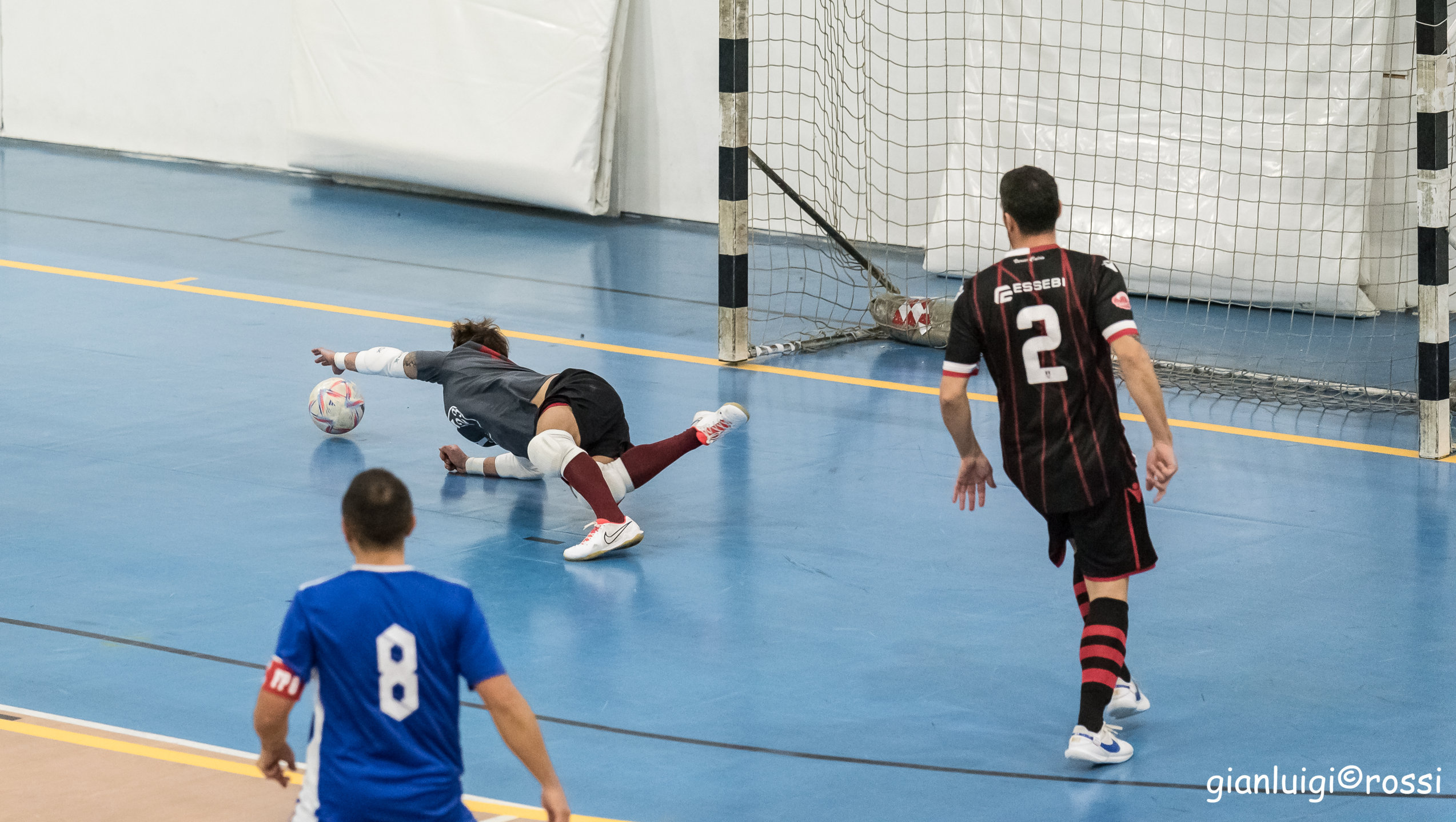 L’Elle Esse si prende il big match, Futsal Varese ko 2-0. Martino: “Gara decisa da episodi”