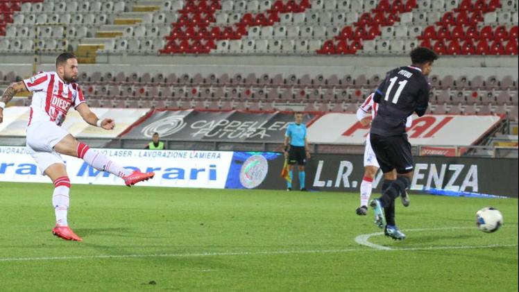 Pro Patria vicina all’impresa. Ma non abbastanza. In Coppa passa il Vicenza (3-2)