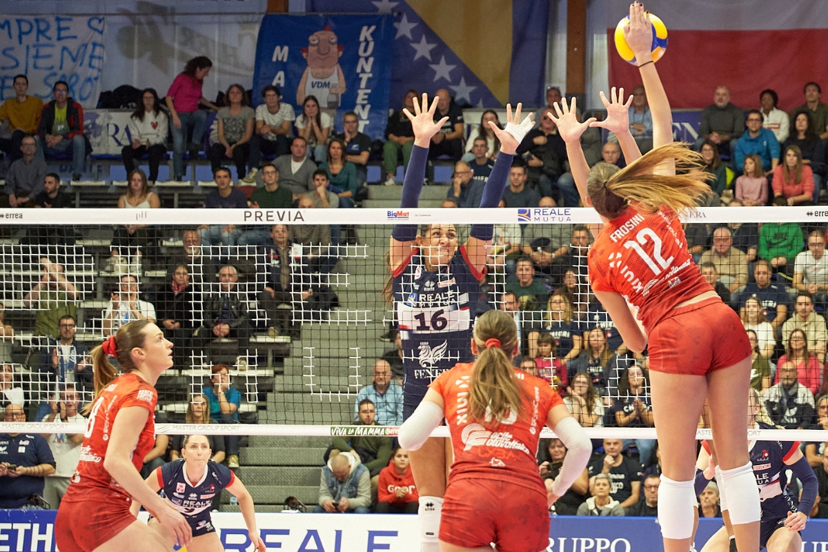 Troppa Chieri per la UYBA: farfalle sconfitte 3-0