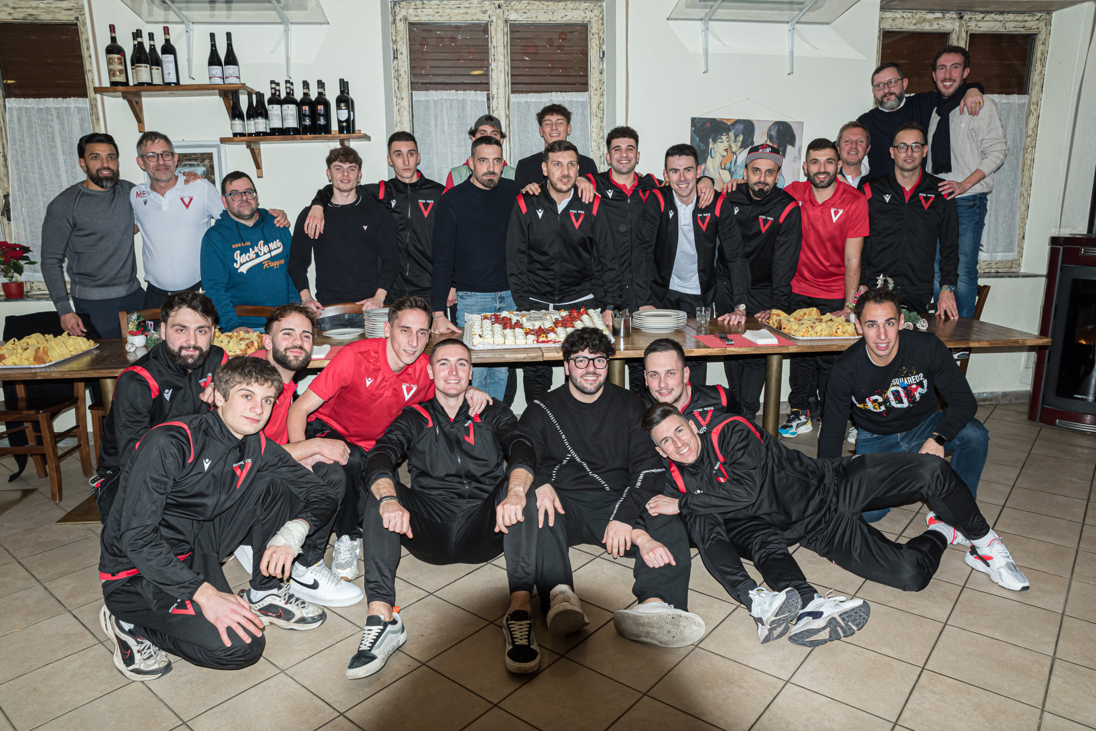 Il Futsal Varese alza i calici e punta a ripartire ancora più forte, Saporiti: “Vogliamo un girone di ritorno differente”