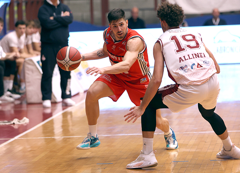 Legnano: occhi sul parquet di Cassino, orecchie a Omegna e Caserta. Piazza: “Non è ancora finita, crediamo ai playoff”