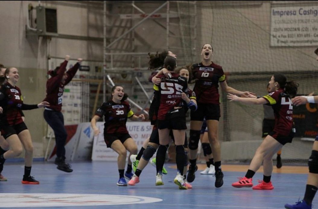 Pallamano Cassano Magnago – Sabato agrodolce: cade l’A1 Maschile. Cobianchi guida l’A1 Femminile al successo