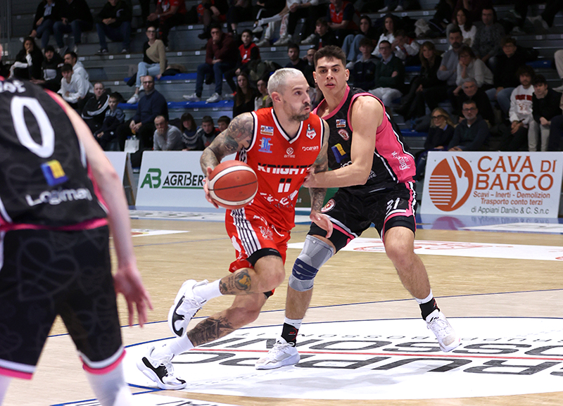 Legnano Basket corsaro: Crema battuta 80-84