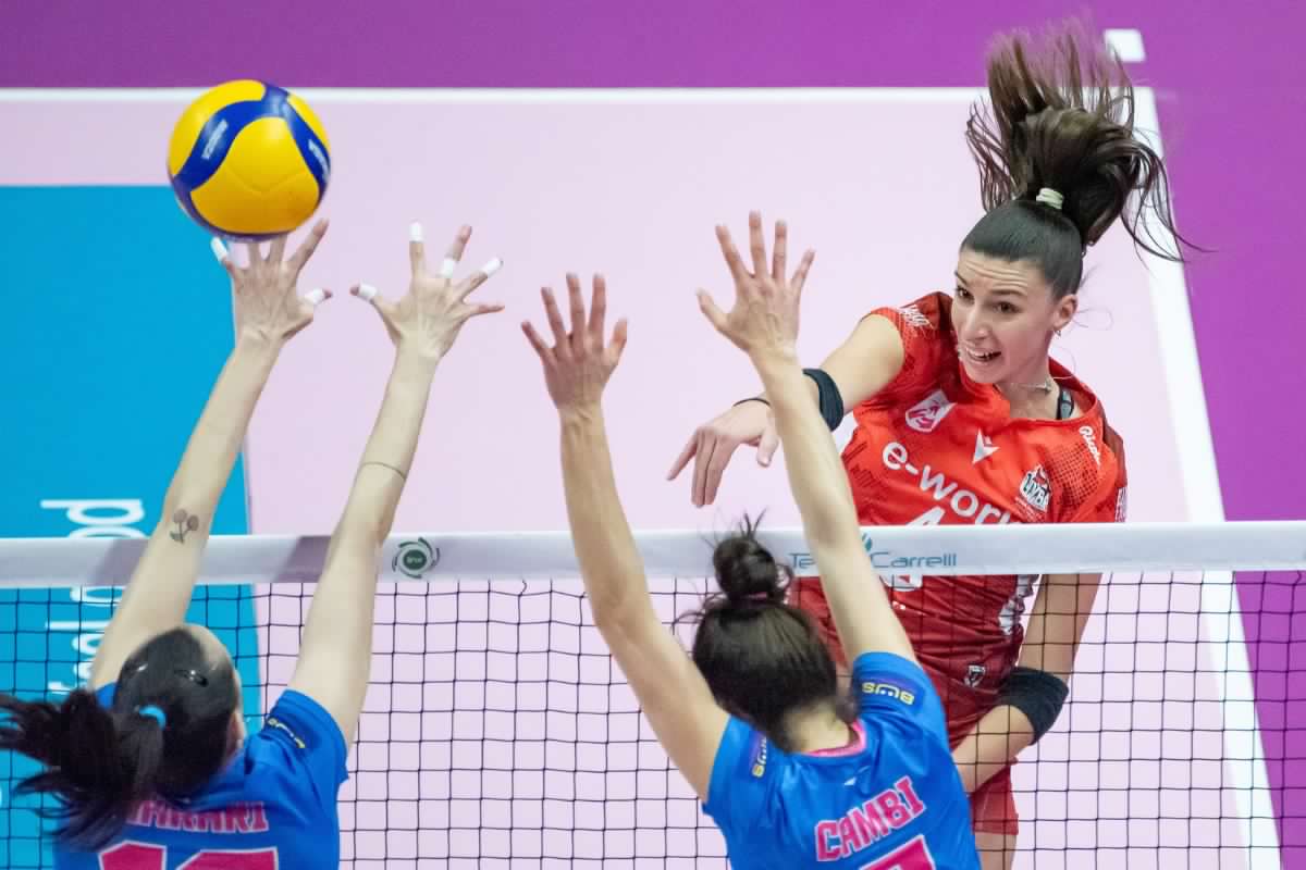 UYBA al lavoro al Palalido: Rojas lascia le farfalle