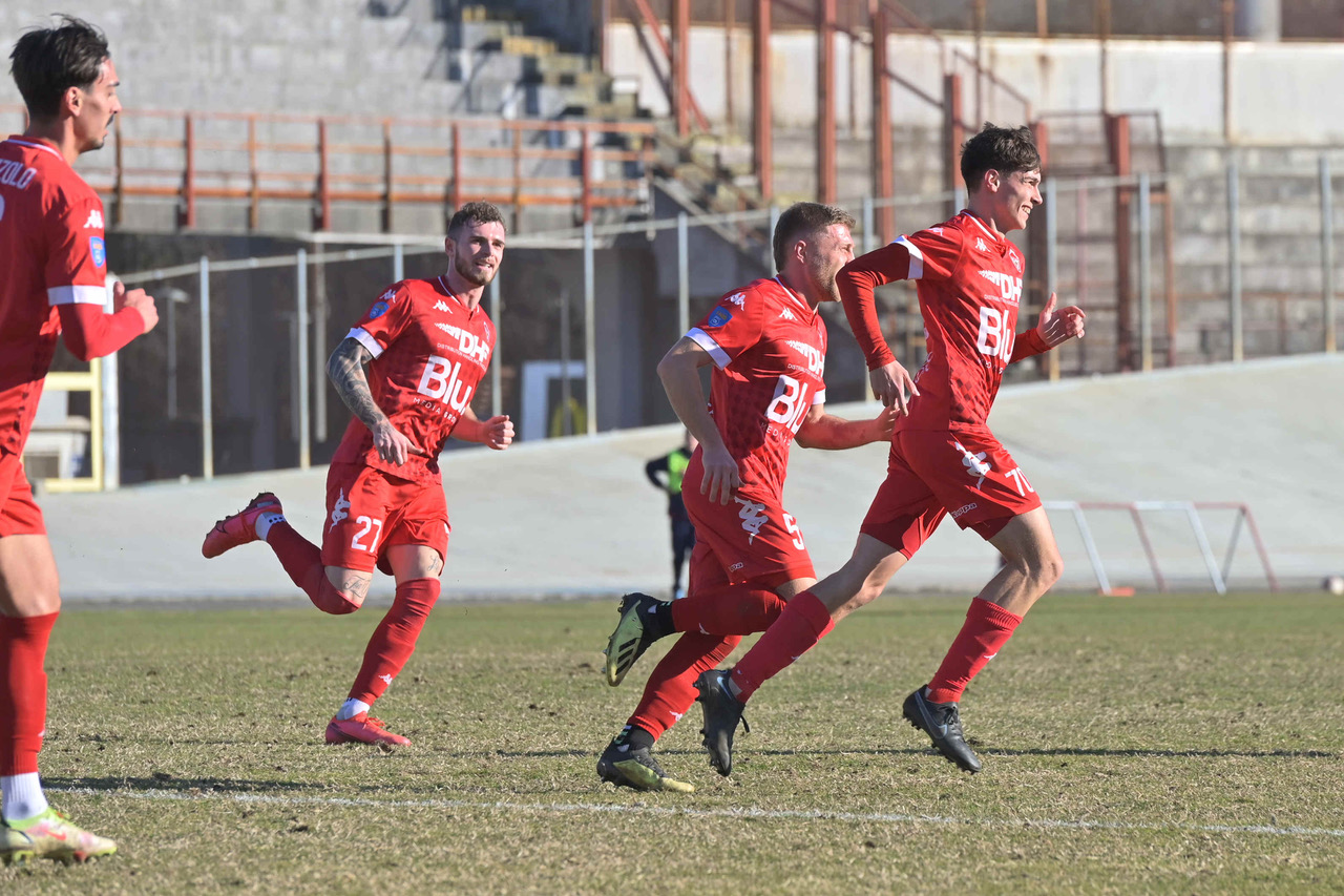 Le pagelle – Mandelli totale. Liberati, Palazzolo e Stampi: gol da 7. Tutti promossi per un Varese convincente