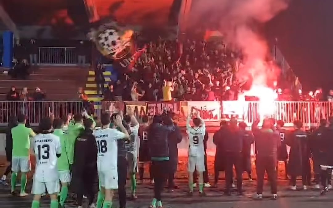 Valceresio: la squadra applaude i tifosi avversari dopo la vittoria – VIDEO